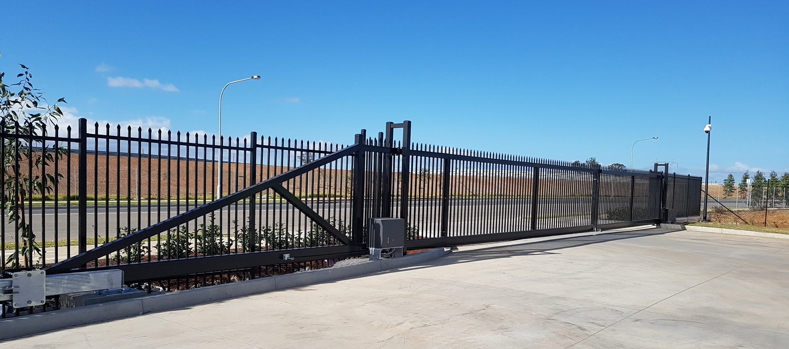 Cantilever automatic gate Brisbane